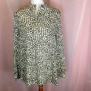Anne Klein Black & White Geometric Top L FREE SHIP
